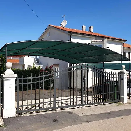 Schreng Apartamento Malinska